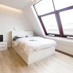 Happyestate - Just In Center Ul Krawiecka 3 *