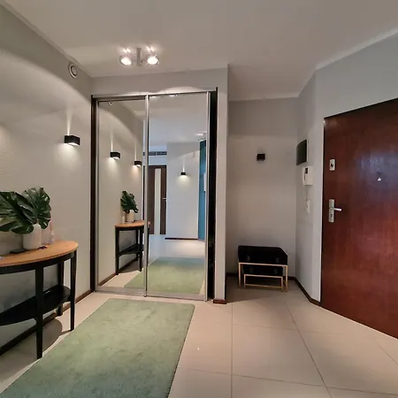 Happyestate - Just In Center Ul Krawiecka 3 ורוצלב