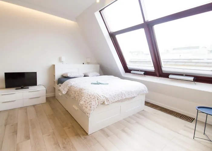 Happyestate - Just In Center Ul Krawiecka 3 *