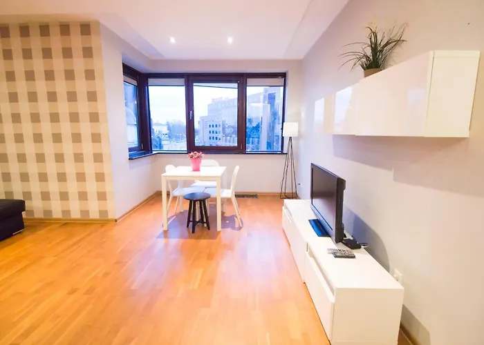 Happyestate - Just In Center Ul Krawiecka 3 *